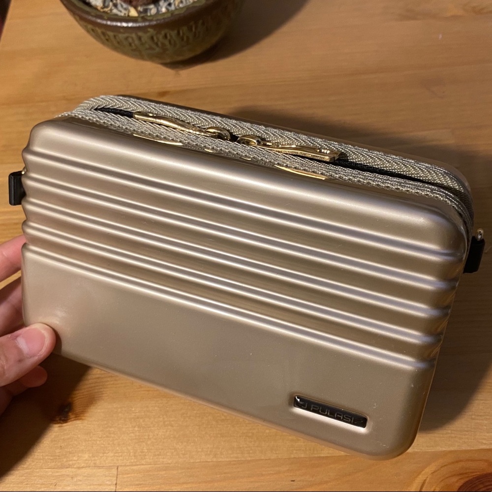 Crossbody / Pouch Multi-Use Bag